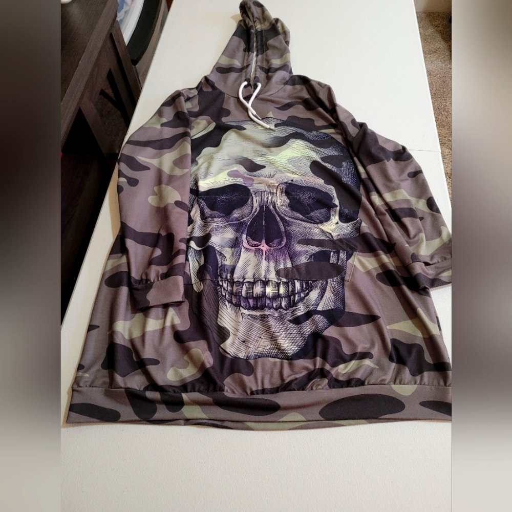 CAMO Skull lightweight hoodie Size 3x